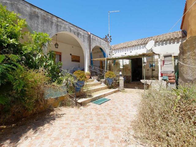 Villa in vendita a Pula CA