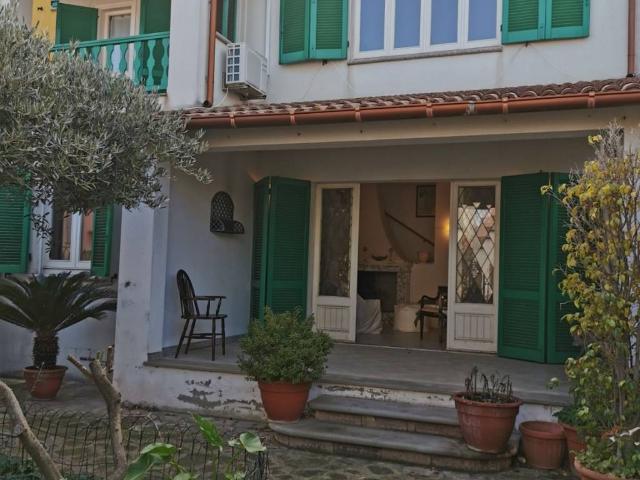 Villa in vendita a Pula CA