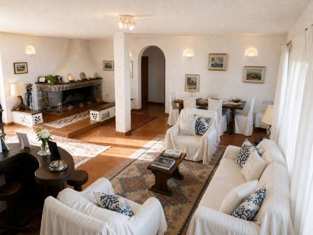 Villa in vendita a Pula CA
