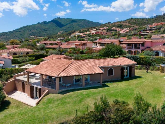 Villa in vendita a Pula CA