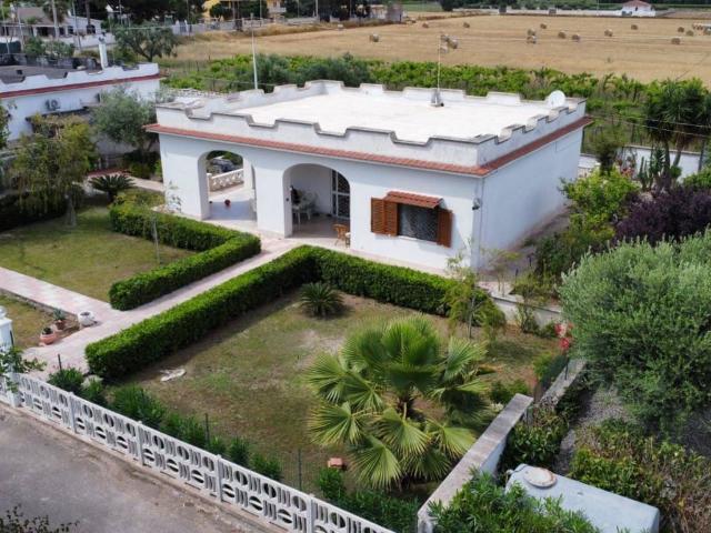 Villa in vendita a Pulsano TA