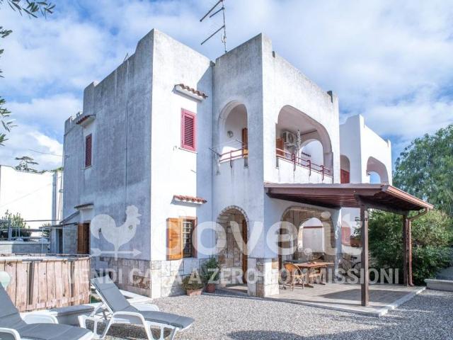 Villa in vendita a Pulsano TA