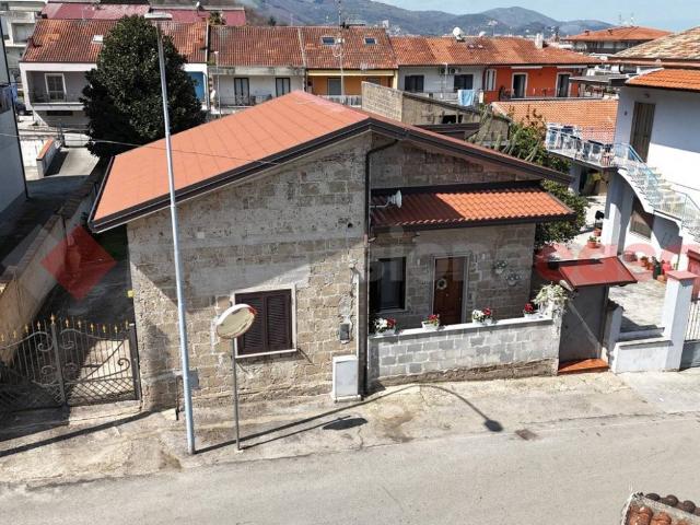 Villa in vendita a Rotondi AV
