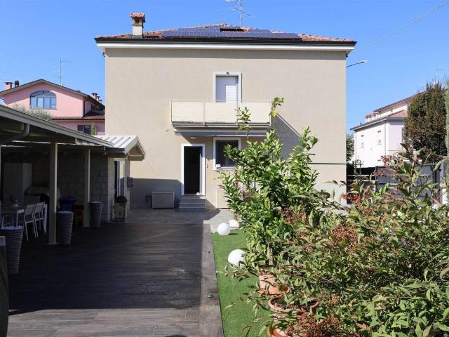 Villa in vendita a Rottofreno PC
