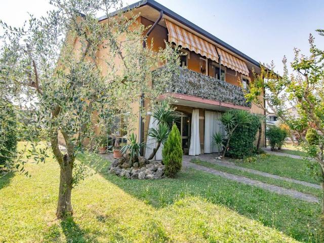 Villa in vendita a Rovato BS