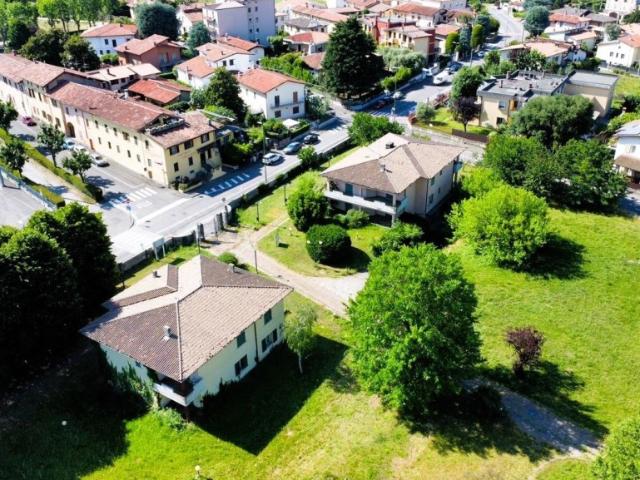 Villa in vendita a Rovato
