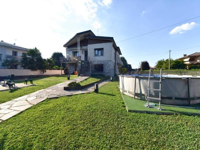 Villa in vendita a Rovello Porro CO