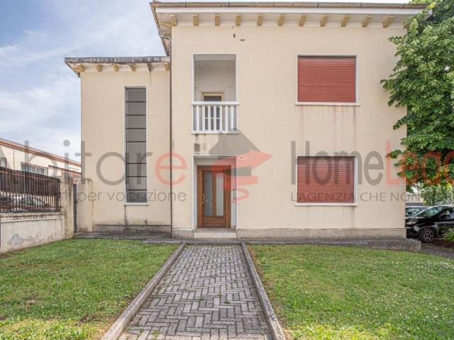 Villa in vendita a Roveredo in Piano PN