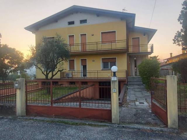 Villa in vendita a Roveredo in Piano PN