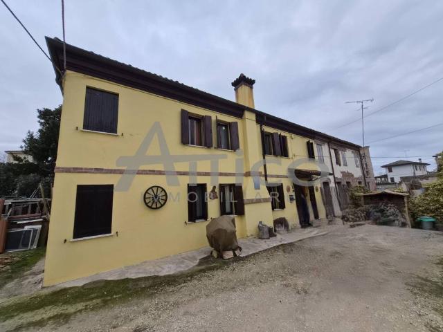 Villa in vendita a Rovigo RO