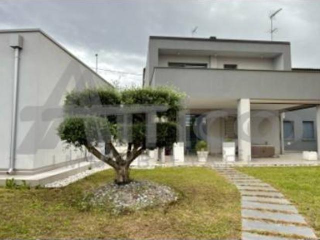 Villa in vendita a Rovigo RO