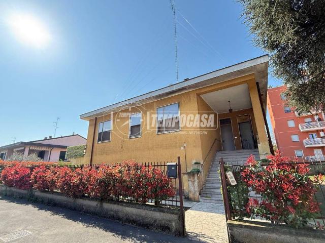 Villa in vendita a Rozzano MI
