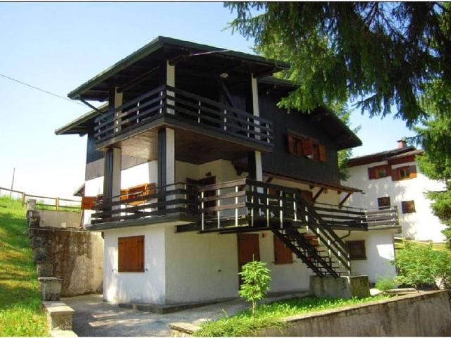 Villa in vendita a Roana VI