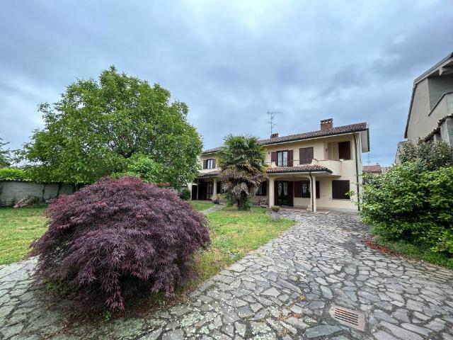 Villa in vendita a Robbio PV