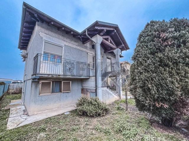 Villa in vendita a Robbio