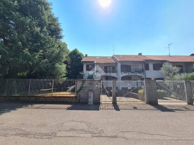 Villa in vendita a Robecco sul Naviglio MI