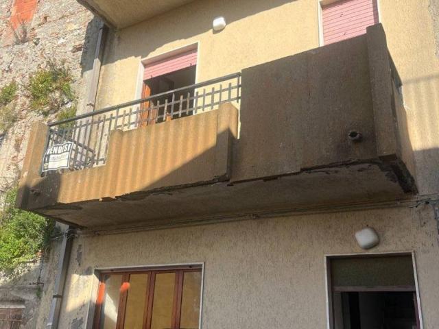 Villa in vendita a Roccavaldina ME