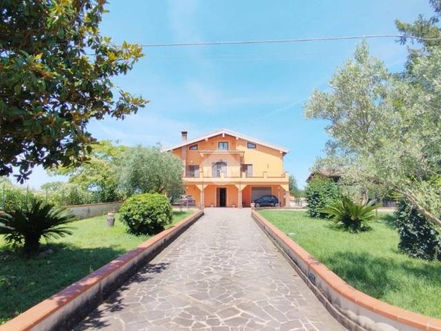Villa in vendita a Rocca d'Evandro CE