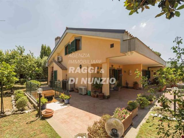 Villa in vendita a Rocca di Papa RM