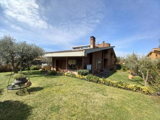 Villa in vendita a Rocca di Papa RM