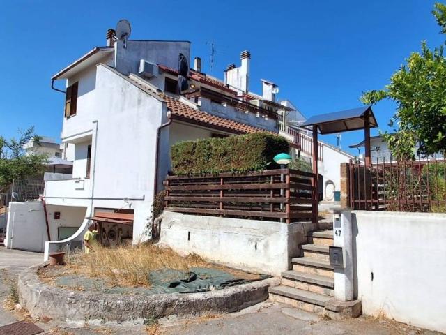Villa in vendita a Rocca San Giovanni CH