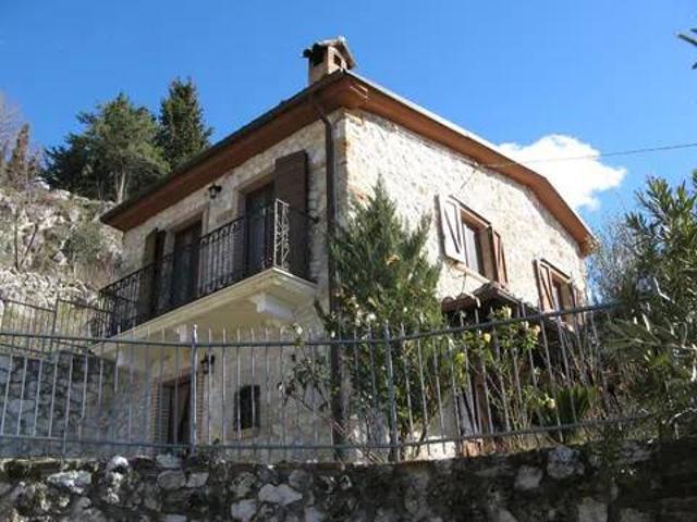 Villa in vendita a Roccacasale AQ