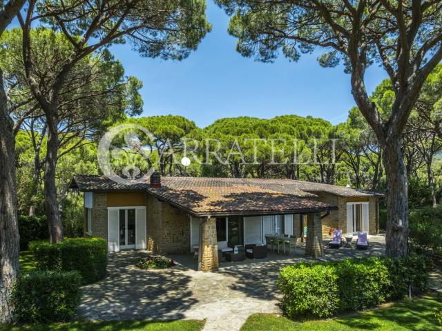 Villa in vendita a Roccamare 350m² Castiglione della Pescaia