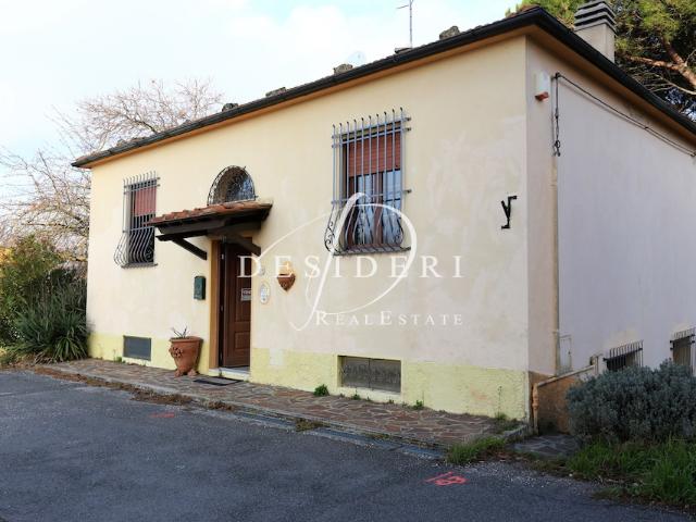 VILLA in VENDITA a ROCCASTRADA CENTRO di 5 vani