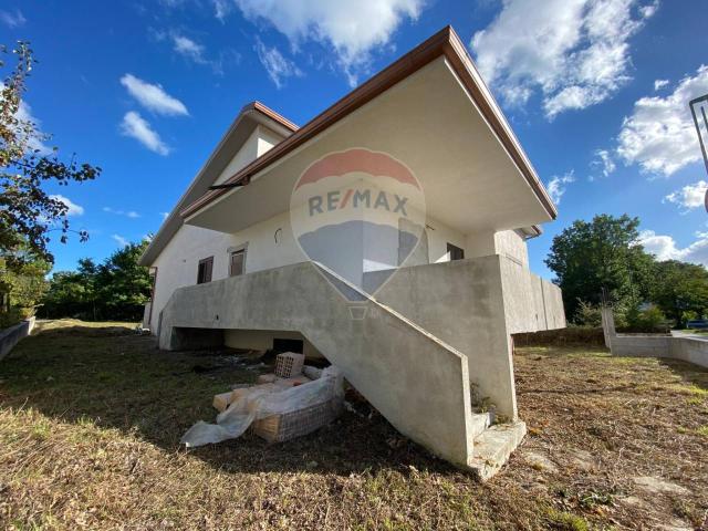 Villa in vendita a Rocchetta A Volturno