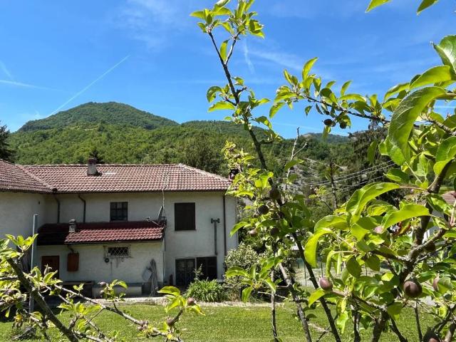 Villa in vendita a Rocchetta Ligure AL