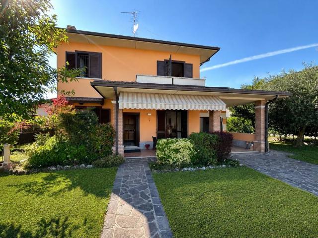 Villa in vendita a Rodengo Saiano BS