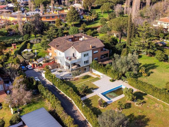 Villa in vendita a Roma