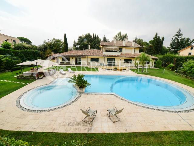 Villa in vendita a Roma