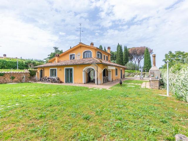 Villa in vendita a Roma
