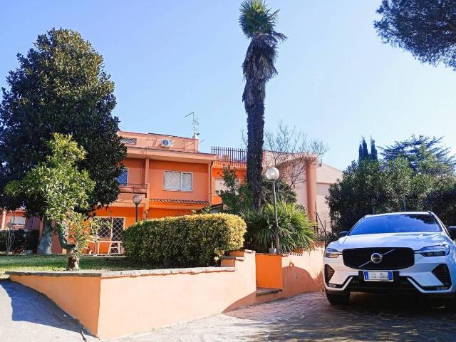 Villa in vendita a Roma