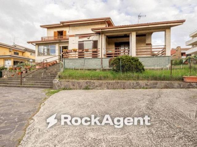 Villa in vendita a Roma