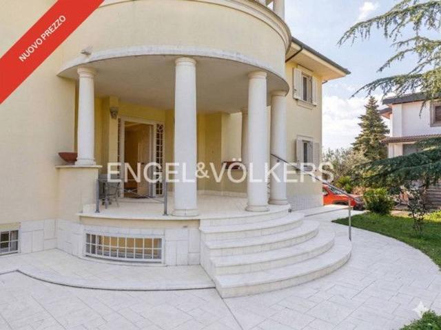Villa in vendita a Roma