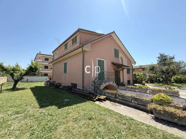 Villa in vendita a Roma