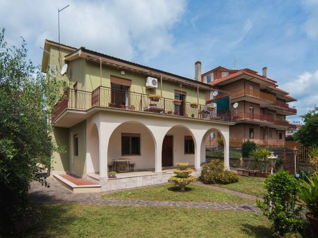 Villa in vendita a Roma