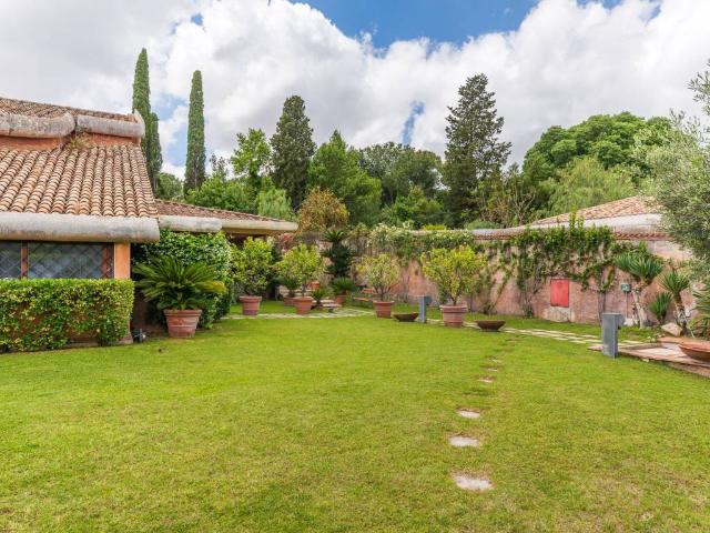 Villa in vendita a Roma RM