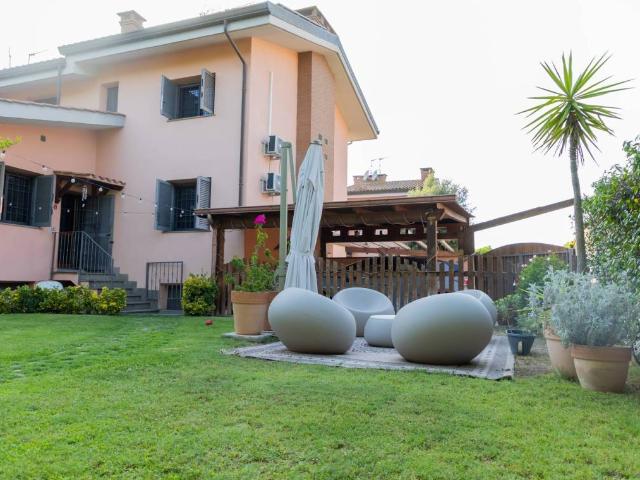 Villa in vendita a Roma RM
