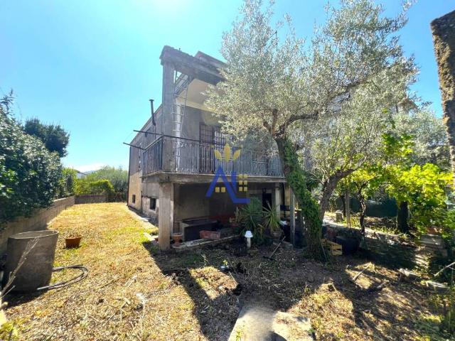 Villa in vendita a Roma RM