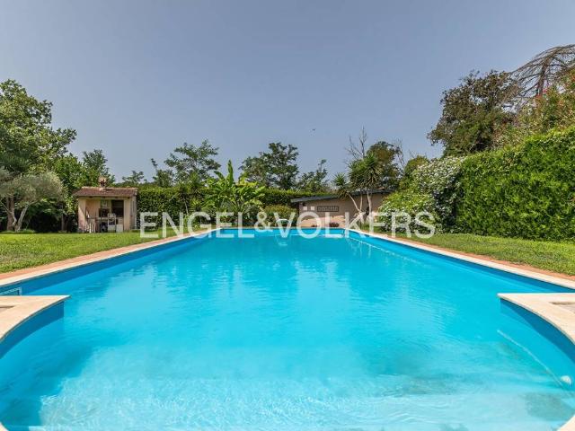Villa in vendita a Roma RM