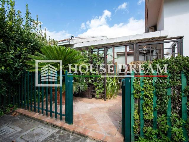 Villa in vendita a Roma RM