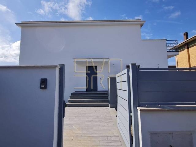 Villa in vendita a Roma RM