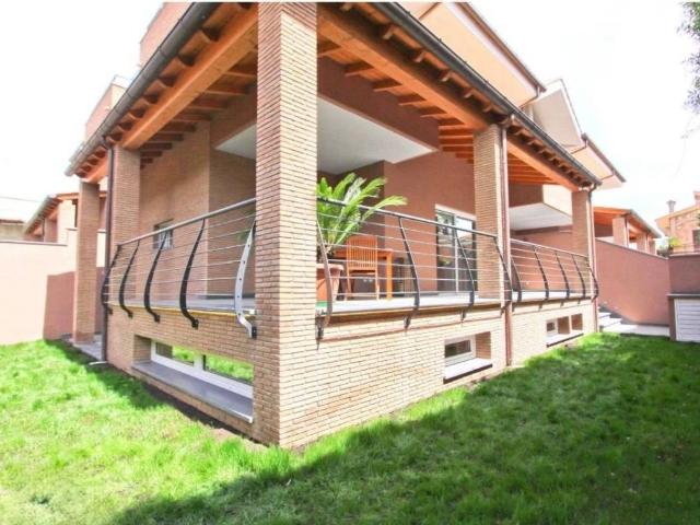 Villa in vendita a Roma RM