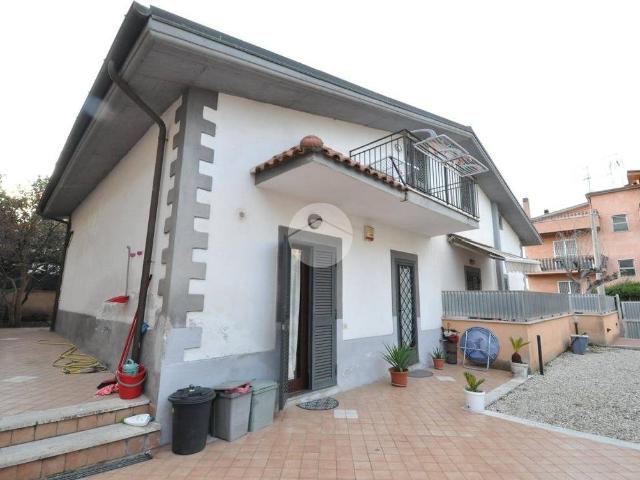 Villa in vendita a Roma RM