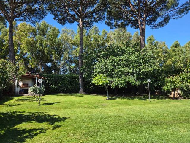 Villa in vendita a Roma RM