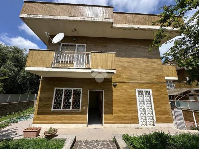 Villa in vendita a Roma RM