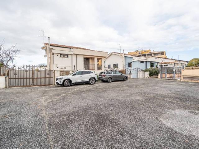 Villa in vendita a Roma RM